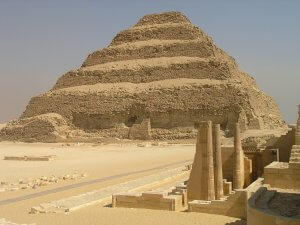 piramide a gradoni Saqqara